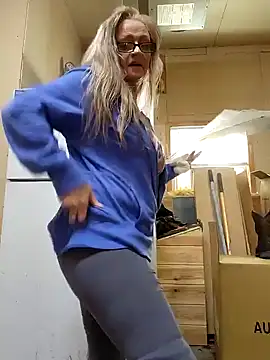 Snapshot of Southern_Bella chatting on December 5, 3:28 pm Southern Bella online show from December 5, 3:28 pm