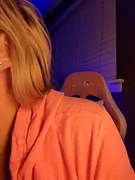 Snapshot of Southern_Bella chatting on February 19, 12:11 pm Southern Bella online show from February 19, 12:11 pm