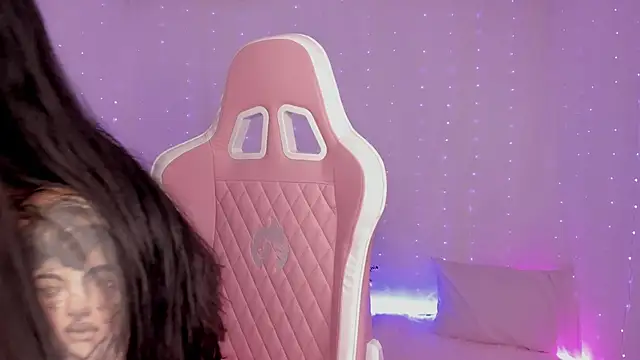 Snapshot of lili_taylor chatting on January 16, 9:48 am lili taylor online show from January 16, 9:48 am