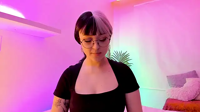 Gloomydoll online show from November 14, 9:24 pm