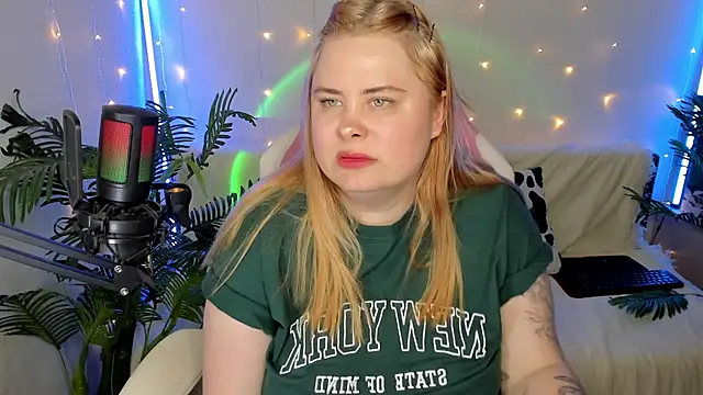 Akemi BBW online show from January 17, 9:06 pm