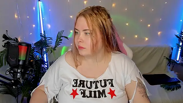 Akemi BBW online show from January 18, 7:26 pm