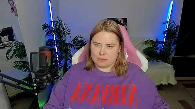 Akemi BBW online show from February 17, 9:41 pm