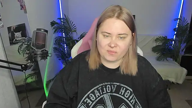 Akemi BBW online show from March 4, 9:11 pm