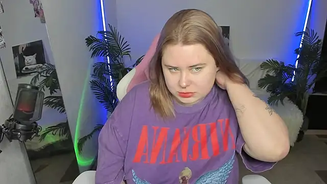 Akemi BBW online show from March 5, 5:50 pm