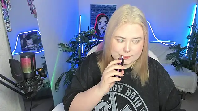 Akemi BBW online show from March 20, 7:46 pm