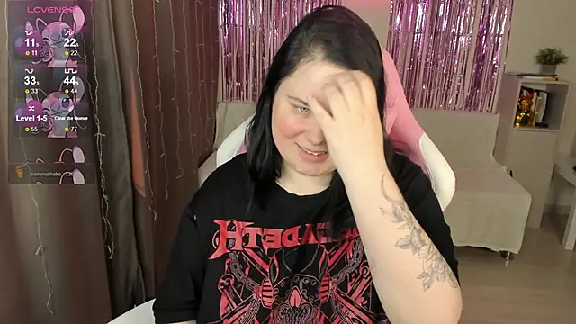 Snapshot of Akemi_BBW chatting on May 7, 7:58 am Akemi BBW online show from May 7, 7:58 am