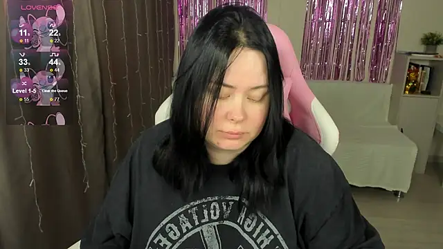 Snapshot of Akemi_BBW chatting on May 9, 8:52 am Akemi BBW online show from May 9, 8:52 am