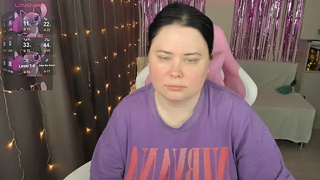 Snapshot of Akemi_BBW chatting on May 15, 7:48 am Akemi BBW online show from May 15, 7:48 am