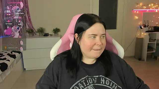 Snapshot of Akemi_BBW chatting on June 2, 5:59 pm Akemi BBW online show from June 2, 5:59 pm