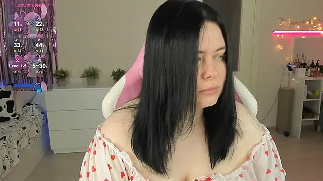 Snapshot of Akemi_BBW chatting on June 11, 12:47 pm Akemi BBW online show from June 11, 12:47 pm