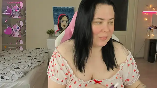 Akemi BBW online show from June 20, 7:00 am