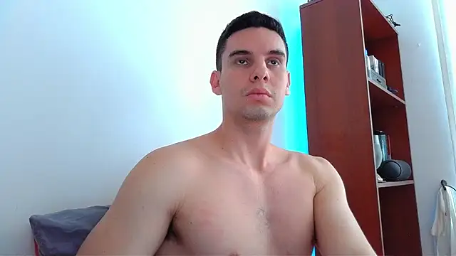 Snapshot of cristo_master chatting on February 12, 2:10 pm cristo master online show from February 12, 2:10 pm