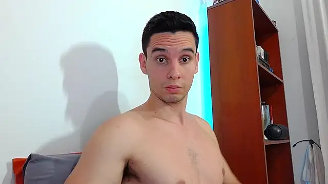 Snapshot of cristo_master chatting on February 17, 1:58 am cristo master online show from February 17, 1:58 am