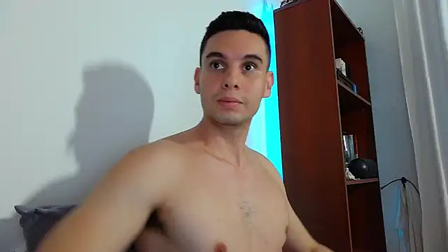 Snapshot of cristo_master chatting on February 22, 11:03 pm cristo master online show from February 22, 11:03 pm