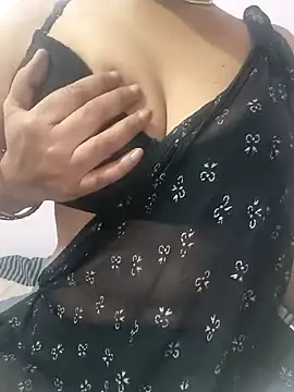 Snapshot of sexytelugu27 chatting on December 16, 6:53 am sexytelugu27 online show from December 16, 6:53 am