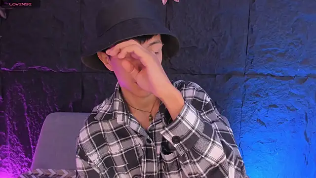 DereckCooperr online show from February 17, 10:49 pm