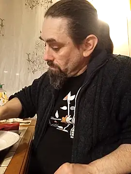 Snapshot of teekoine1 chatting on December 16, 12:26 am teekoine1 online show from December 16, 12:26 am