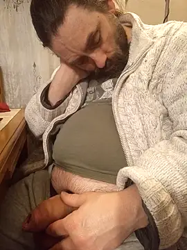 Snapshot of teekoine1 chatting on February 15, 7:51 am teekoine1 online show from February 15, 7:51 am