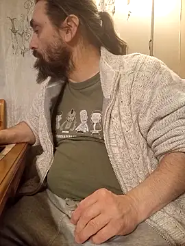 Snapshot of teekoine1 chatting on February 15, 9:55 pm teekoine1 online show from February 15, 9:55 pm