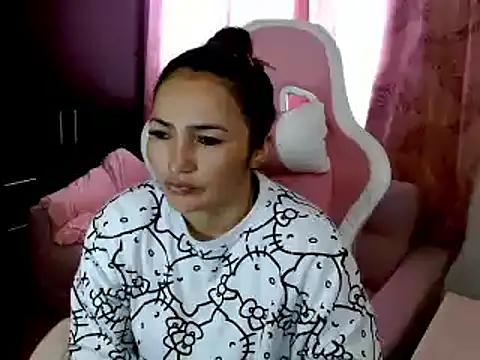 EVA GRAYS online show from March 3, 8:32 pm