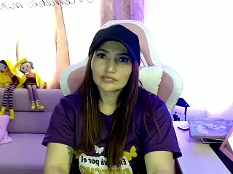 EVA GRAYS online show from March 8, 7:09 pm