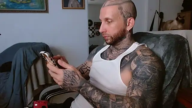 Snapshot of bobbybacala91 chatting on September 18, 10:06 am bobbybacala91 online show from September 18, 10:06 am