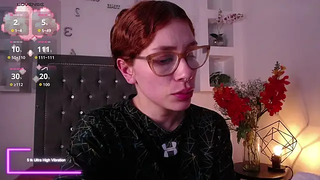 Snapshot of Katy_Van chatting on December 14, 9:03 am Katy Van online show from December 14, 9:03 am