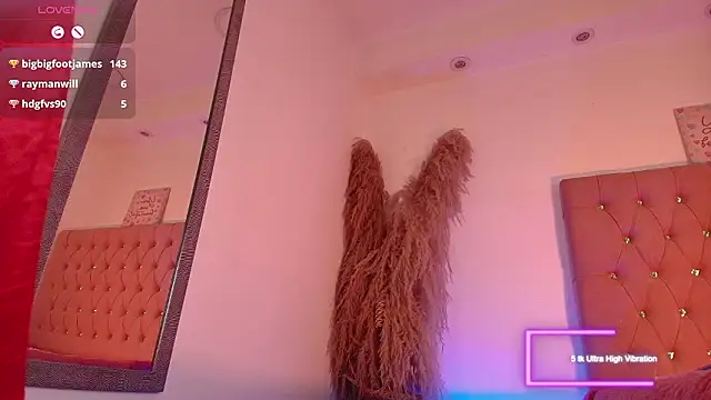 Snapshot of Katy_Van chatting on February 2, 9:08 am Katy Van online show from February 2, 9:08 am