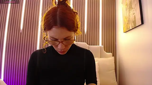 Snapshot of Katy_Van chatting on February 19, 8:38 pm Katy Van online show from February 19, 8:38 pm