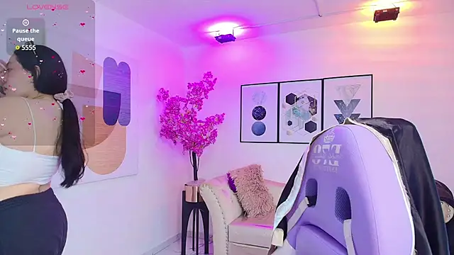 Isa reel online show from December 5, 7:43 pm