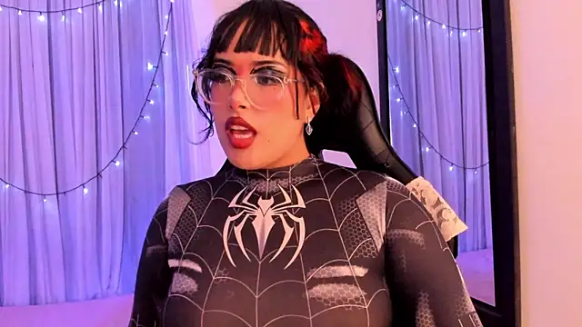 willow poisson online show from April 19, 5:56 pm