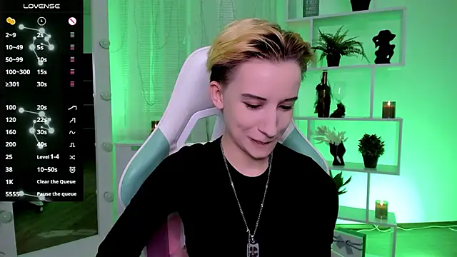 Snapshot of _Rein_ramm chatting on March 8, 4:55 pm Rein ramm online show from March 8, 4:55 pm