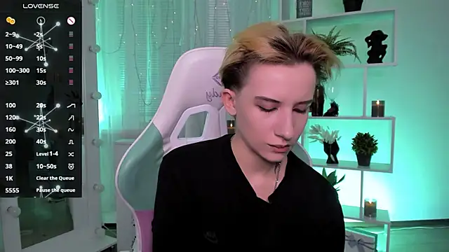 Snapshot of _Rein_ramm chatting on March 12, 5:19 pm Rein ramm online show from March 12, 5:19 pm