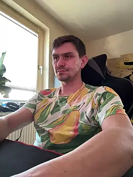 Snapshot of Shaiiboy chatting on March 20, 1:48 pm Shaiiboy online show from March 20, 1:48 pm