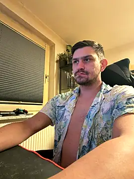 Snapshot of Shaiiboy chatting on November 3, 1:29 am Shaiiboy online show from November 3, 1:29 am