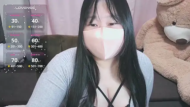 yuinyan3150 online show from May 17, 8:49 pm