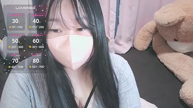 yuinyan3150 online show from June 5, 8:47 pm