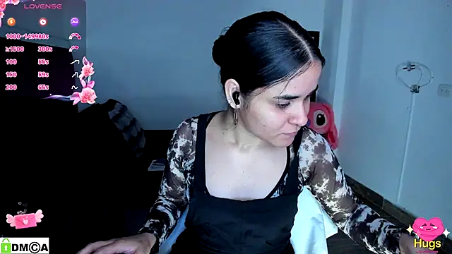 SweetMegan 1 online show from September 29, 10:58 pm