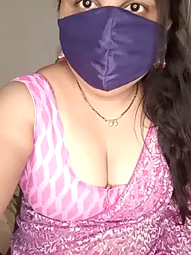 Snapshot of Love-priya chatting on December 5, 7:27 am Love-priya online show from December 5, 7:27 am