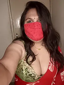 Snapshot of Love-priya chatting on January 12, 6:05 pm Love-priya online show from January 12, 6:05 pm