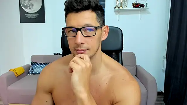 BrutusK08 online show from October 19, 7:09 am