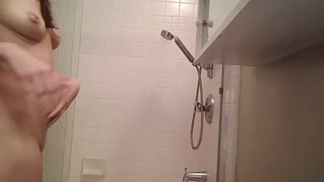 Tipsy Toes Daisy online show from February 13, 2:12 am