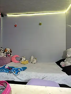 KATYGONZALEZ online show from March 17, 4:51 am