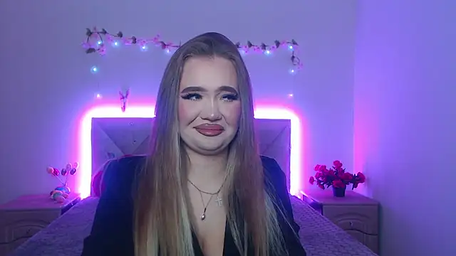 StacyYellig online show from April 14, 8:48 pm