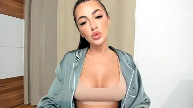 iamjoyxs1 online show from September 21, 11:39 pm