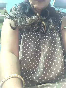 CUTE SOPHIA- online show from December 5, 4:42 am