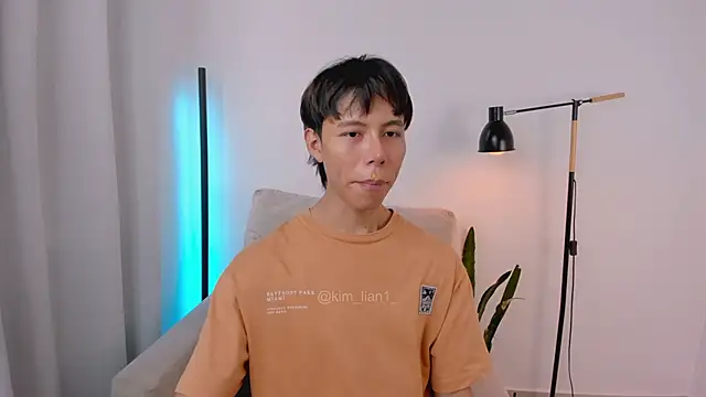 kim lian21 online show from February 1, 1:53 pm