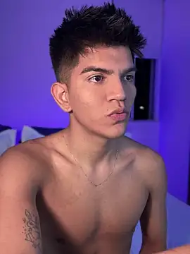 santiago 01 online show from January 17, 12:53 am