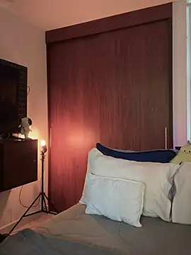 santiago 01 online show from March 15, 12:56 pm